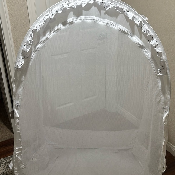 Baby Pack N Play Tent - Picture 3 of 7